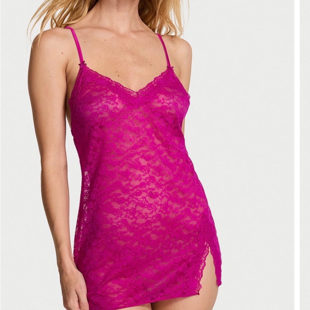 VS Elegant Lace Chemise in Vibrant Pink